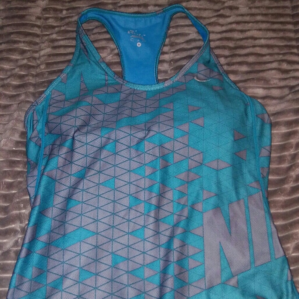 Nike workout tank